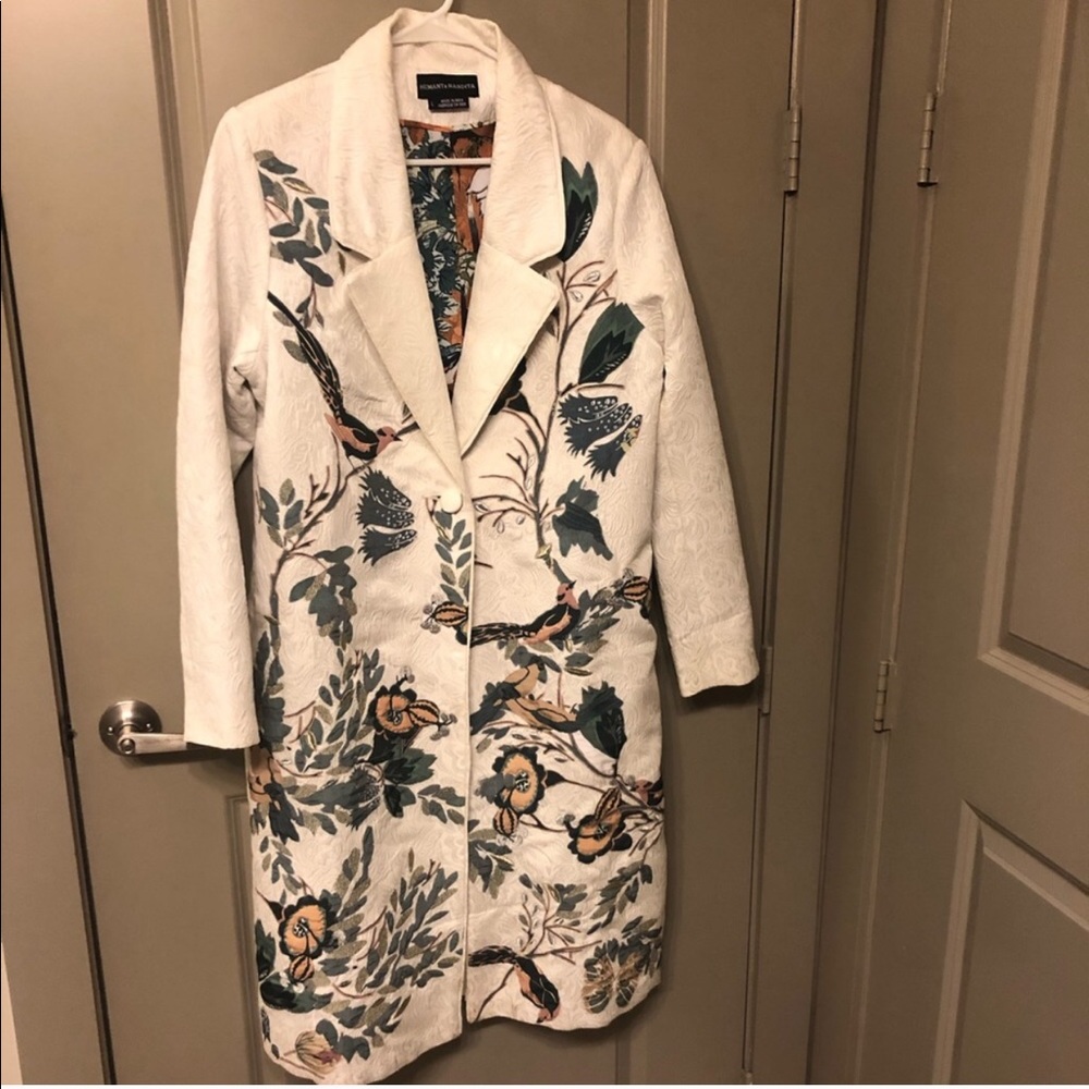 Gorgeous foliage print coat